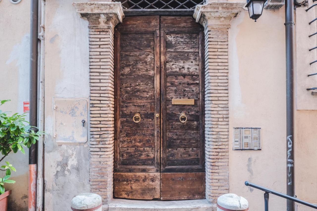 La Vetrina, The Renaissance Charme Of Piazza Navona Appartement Rome Buitenkant foto